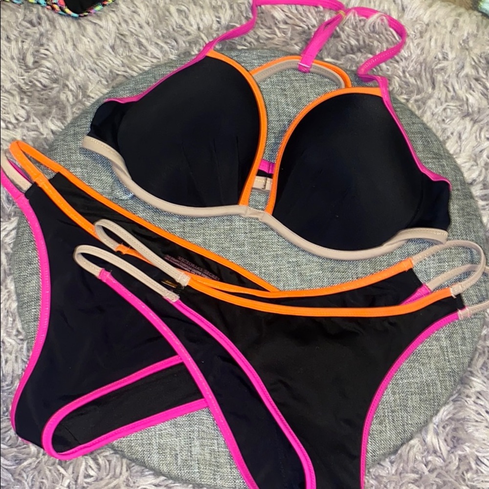 Vs  bikini